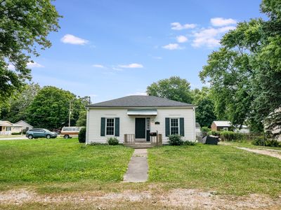 Property at 701 S Embarras Ave, Tuscola, IL