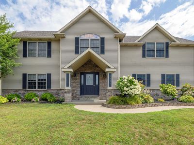 2053 Joni Ln