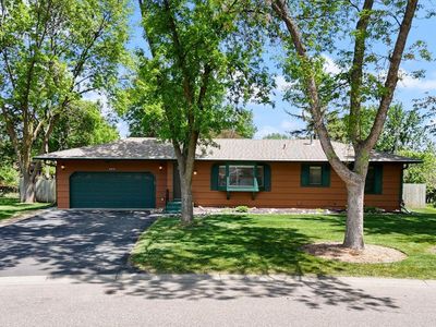 6975 Upper 164th St W