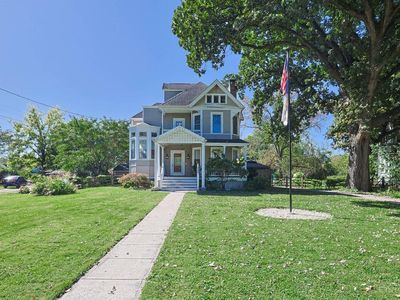 261 Parkway Ave