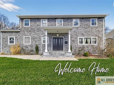 16 Colonial Dr
