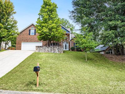 520 River Oaks Ln