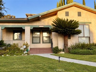 1122 N Isabel St