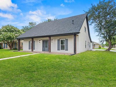 200 Raywood Dr