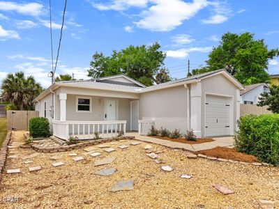 363 Mercedes Ave