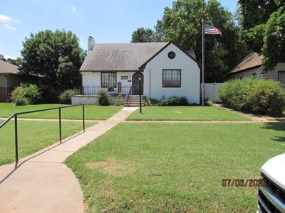 217 Barnes Ave