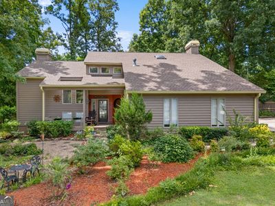 2335 Ettas Cir SE