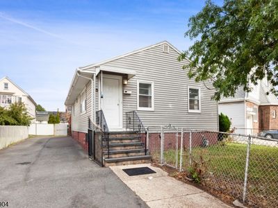 807 Canton St