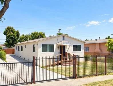 215 E 76th Pl