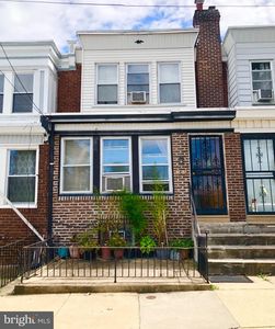 249 N 7th St