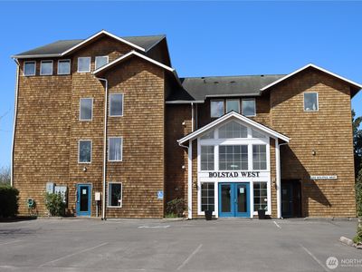 205 Bolstad Avenue W #302