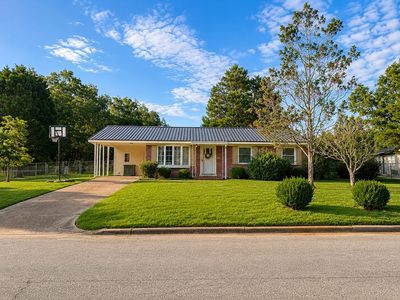 106 Cedar Dr