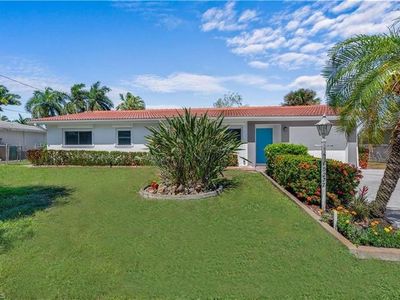 5277 Tamiami Ct