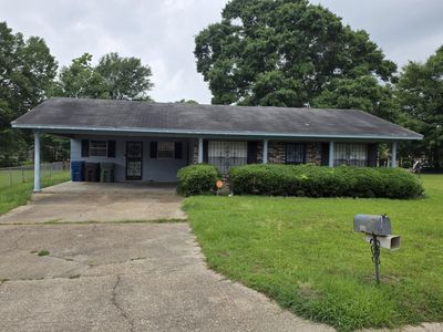 303 Vernon Dahmer Dr