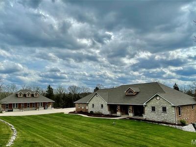 130 Valley Oaks Ln