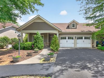85 Rosewood Dr