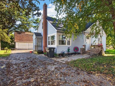 114 S 1st STREET