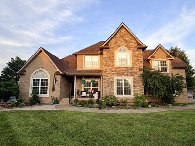 2725 Aristocrate Dr