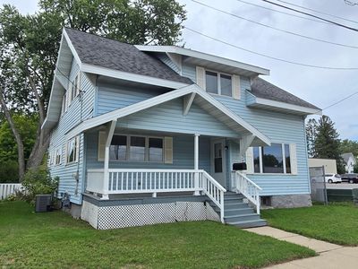 320 Superior St
