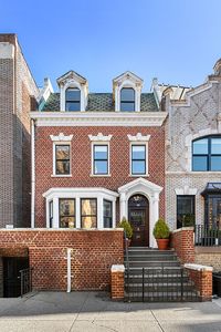 26 Winthrop St