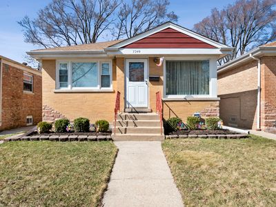 7240 N California Ave