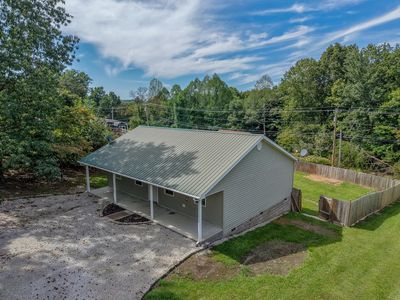 211 Ridgeway Dr