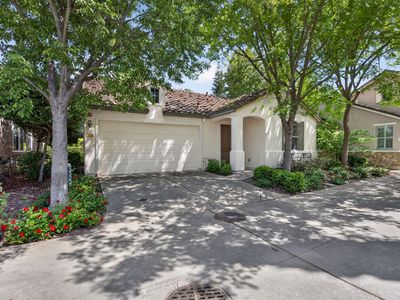 1033 Marseille Ln