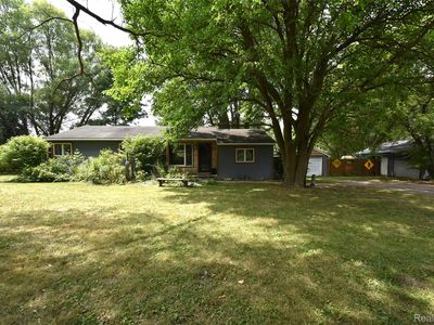 3044 Seymour Rd