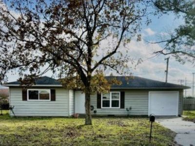 3411 Bowling Ln