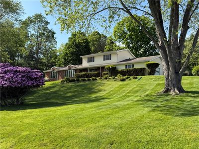 6 Cedarwood Ln