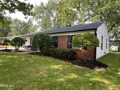 204 John St