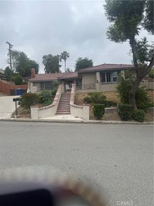 Property at 270 E Big Springs Rd, Riverside, CA