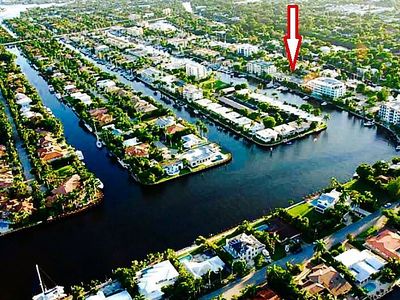 424 Hendricks Isle APT 8