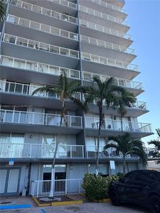 1800 NW 24th Ave APT 208