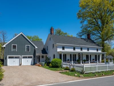 27 Village Rd