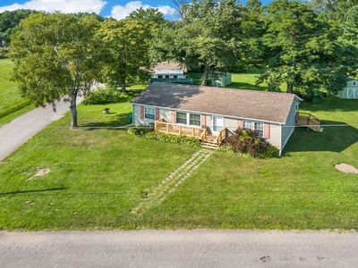 Property at 7917 N Blackhawk Mnr, Rolling Prairie, IN