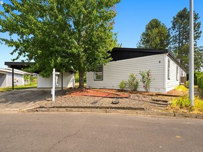 655 NE Burnett Rd Unit 4