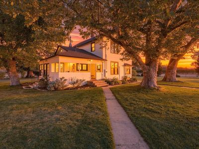 1098 Nick Young Rd