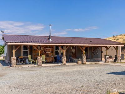 47 Barn Dance Drive