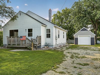 310 E Main St