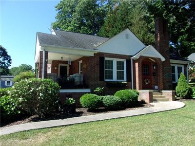 1247 Sunset Dr