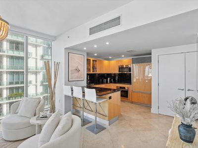 6899 Collins Ave UNIT 1704