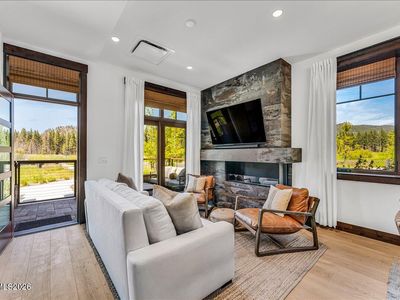 25 Beach Club Dr #301