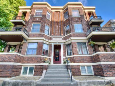 128 E 5th St APT 2