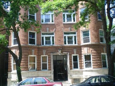4850 S Prairie Ave APT 3S