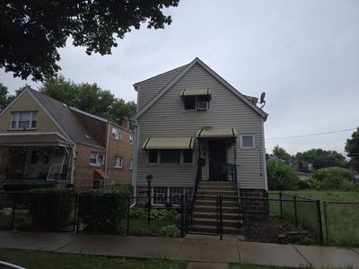 6328 S Hoyne Ave