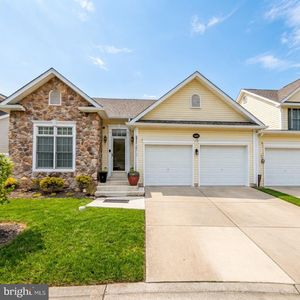 1002 Eastbourne Ct