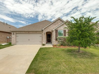 2823 Redbud Ln