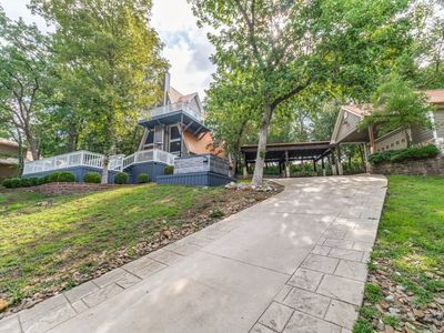 104 Bridlepath Dr