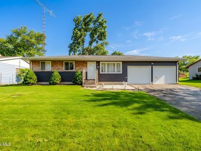 228 Edinborough Dr